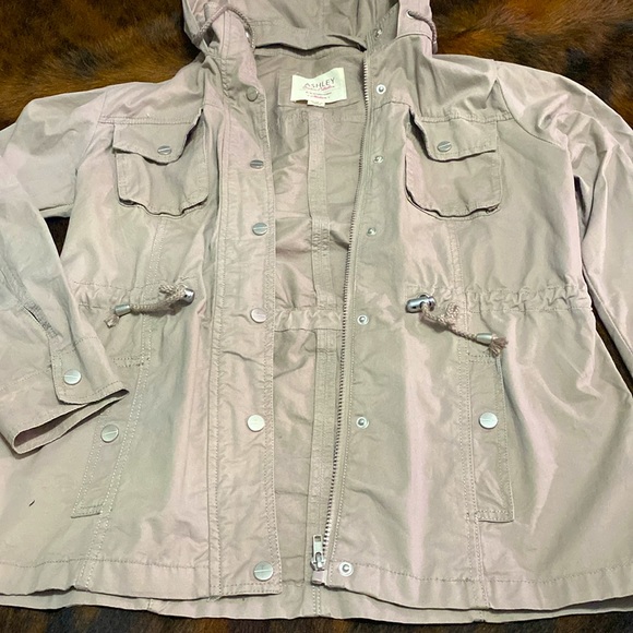 Neutral Light Mauve Lightweight Jacket- Size M - Picture 2 of 4